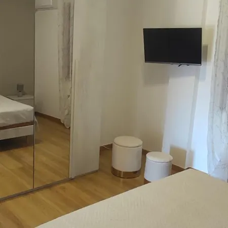 Margot Mondello Bed & Breakfast